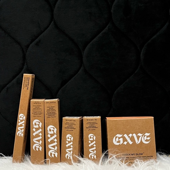 GXVE BY GWEN STEFANI Makeup Bundle - Picture 1 of 15